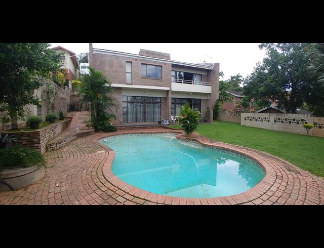 3 BEDROOM HOUSE FOR SALE IN MANOR GARDENS